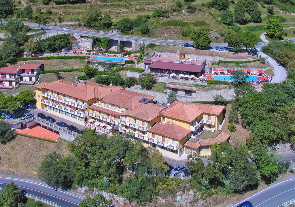 Hotel Residence La Rotonda Tignale Exterior foto